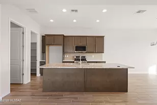 878 N Astronomer Ln, Green Valley, AZ 85614 - Photo 14