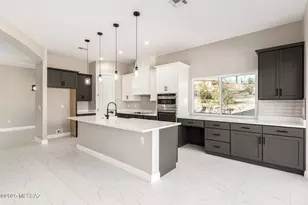 9055 E Bear Canyon Pl, Tucson, AZ 85749 - Photo 12