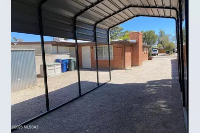 8133 E Colette Place, Tucson, AZ 85710 - Photo 8