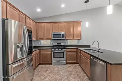 11438 E Desert Raptor Loop, Tucson, AZ 85747 - Photo 12