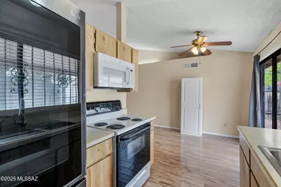 4765 S Windrose Drive, Tucson, AZ 85730 - Photo 12