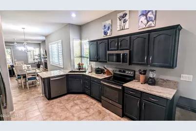 39061 S Casual Drive, Tucson, AZ 85739 - Photo 10