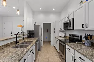 2028 E River Rd, Tucson, AZ 85718 - Photo 12