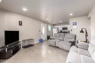 3739 E Sylvane St, Tucson, AZ 85713 - Photo 8