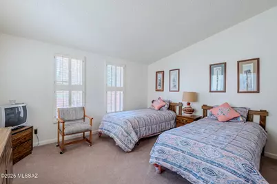 723 S Los Zafiros, Green Valley, AZ 85614 - Photo 18