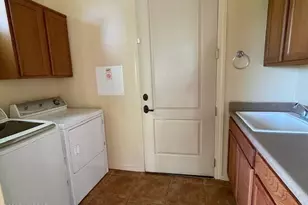 253 Market Cir, Tubac, AZ 85646 - Photo 12