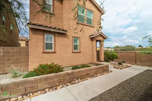 1126 E Cairn St, Tucson, AZ 85719 - Photo 2