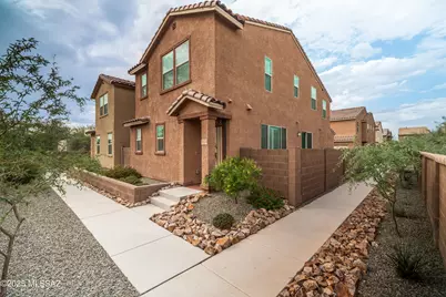 1126 E Cairn Street, Tucson, AZ 85719 - Photo 1