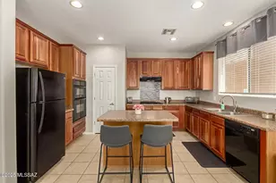 7952 E Revolution Loop, Tucson, AZ 85730 - Photo 16