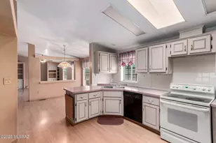 6670 N Desert View Dr, Tucson, AZ 85743 - Photo 12