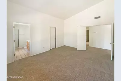 5007 W Hurston Drive, Tucson, AZ 85742 - Photo 16