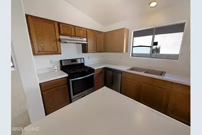 5007 W Hurston Drive, Tucson, AZ 85742 - Photo 6