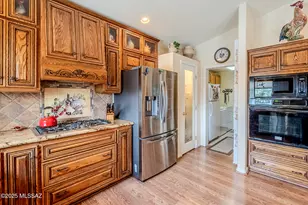 2723 S Chipshot Dr, Green Valley, AZ 85614 - Photo 14