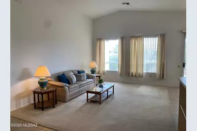 1942 W Amblemorn Drive, Green Valley, AZ 85622 - Photo 8