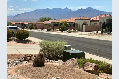 1942 W Amblemorn Drive, Green Valley, AZ 85622 - Photo 4