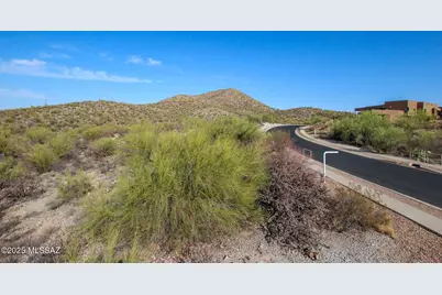 3152 Tumamoc Drive #8, Tucson, AZ 85745 - Photo 4