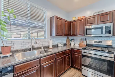1090 E Lyle Canyon Drive, Sahuarita, AZ 85629 - Photo 10