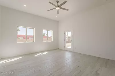 121 W Calle Escudilla, Green Valley, AZ 85614 - Photo 16