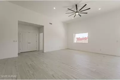 121 W Calle Escudilla, Green Valley, AZ 85614 - Photo 10