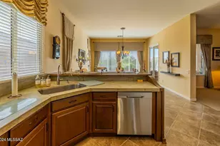 13497 N Heritage Gateway Ave, Marana, AZ 85658 - Photo 16