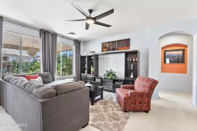 7541 W Wandering Coyote Drive, Tucson, AZ 85743 - Photo 8