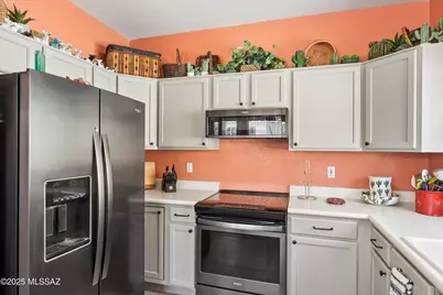 7541 W Wandering Coyote Drive, Tucson, AZ 85743 - Photo 2