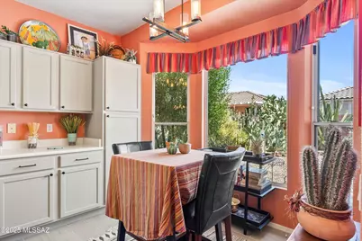 7541 W Wandering Coyote Drive, Tucson, AZ 85743 - Photo 12