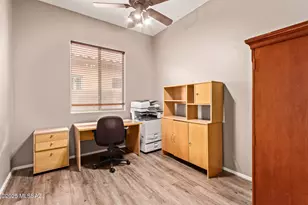 8133 N High Branch Dr, Tucson, AZ 85743 - Photo 22