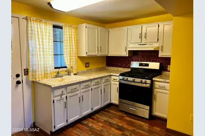 277C S Paseo Pena, Green Valley, AZ 85614 - Photo 6