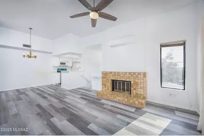 7968 E Colette Circle #UNIT 216, Tucson, AZ 85710 - Photo 8