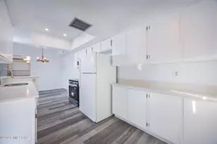 7968 E Colette Cir, Tucson, AZ 85710 - Photo 18