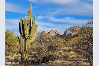 9745 N Calle Loma Linda, Oro Valley, AZ 85737 - Photo 2