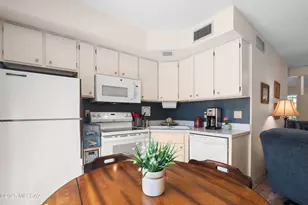 100 W Calle Del Ano, Green Valley, AZ 85614 - Photo 2