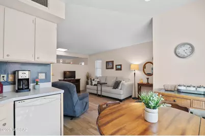 100 W Calle Del Ano, Green Valley, AZ 85614 - Photo 4