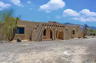 6401 N Camino Padre Isidoro, Tucson, AZ 85718 - Photo 2