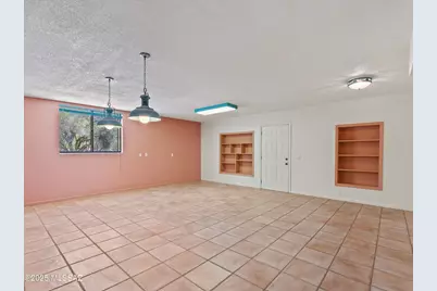 6401 N Camino Padre Isidoro, Tucson, AZ 85718 - Photo 22