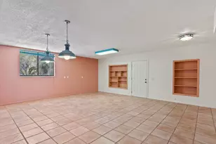 6401 N Camino Padre Isidoro, Tucson, AZ 85718 - Photo 22
