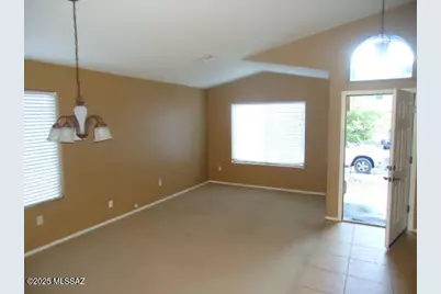 60596 E Flank Strap Drive, Tucson, AZ 85739 - Photo 2