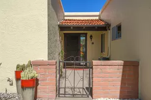 841 S Camino Del Monte, Green Valley, AZ 85614 - Photo 2