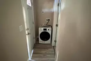 1385 E Hedrick Dr, Tucson, AZ 85719 - Photo 6