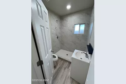 1385 E Hedrick Drive, Tucson, AZ 85719 - Photo 8