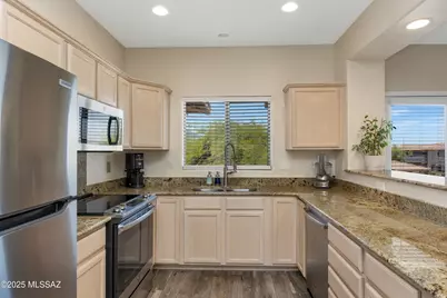 655 W Vistoso Highlands Drive #242, Oro Valley, AZ 85755 - Photo 4