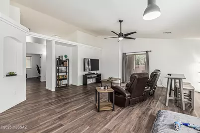 11483 W Magic Song Street, Marana, AZ 85658 - Photo 10