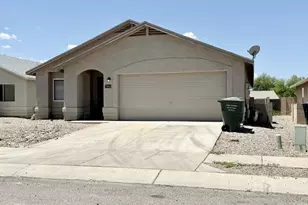 7912 S Lennox Ln, Tucson, AZ 85747 - Photo 2