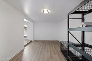 905 E Prince Rd, Tucson, AZ 85719 - Photo 14