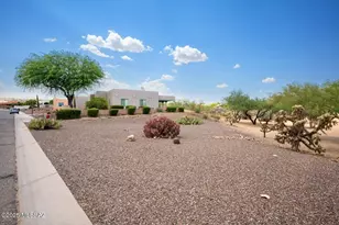 1044 W Camino del Desierto, Green Valley, AZ 85614 - Photo 4