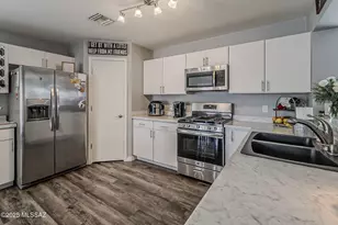 993 S Pantano Overlook Dr, Tucson, AZ 85710 - Photo 16