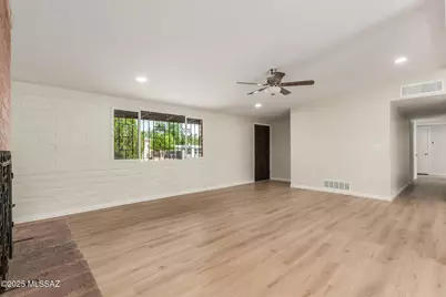 5261 E Rosewood Street, Tucson, AZ 85711 - Photo 6