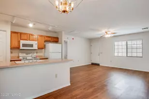 3870 S Calle Viva, Green Valley, AZ 85614 - Photo 4