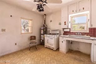 215 E 26th St, Tucson, AZ 85713 - Photo 16